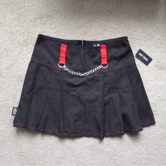 NWT Royal Bones by Tripp Pleated Chain Skirt - Picture 2 of 8